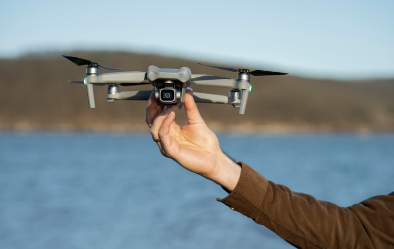 WHAT IS A DRONE AND HOW A DRONE FLY